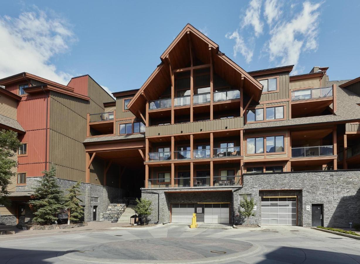 Star Suite -Luxurious Condo With 3 Fireplaces, And Open Pool! Canmore Exterior photo
