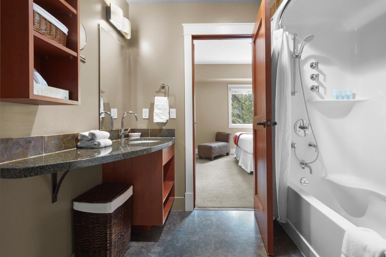 Star Suite -Luxurious Condo With 3 Fireplaces, And Open Pool! Canmore Exterior photo